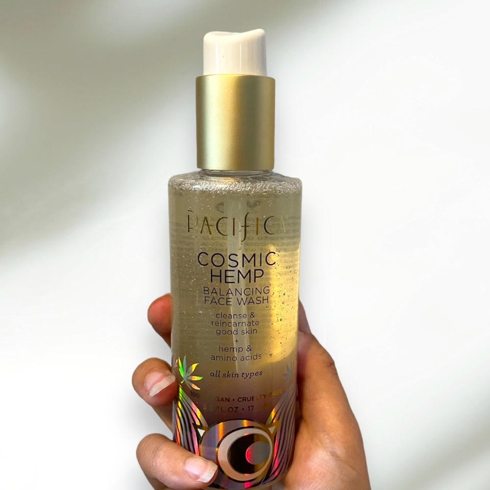 Pacifica Cosmic Hemp Balancing Face Wash